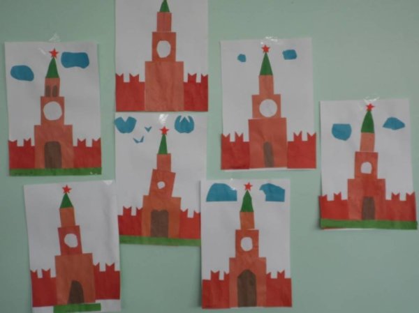 Спасская башня Кремля для детей