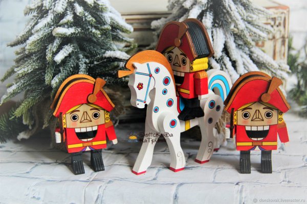 Елочная игрушка Щелкунчик на коне