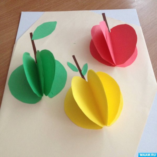 Фрукты из цветной бумаги