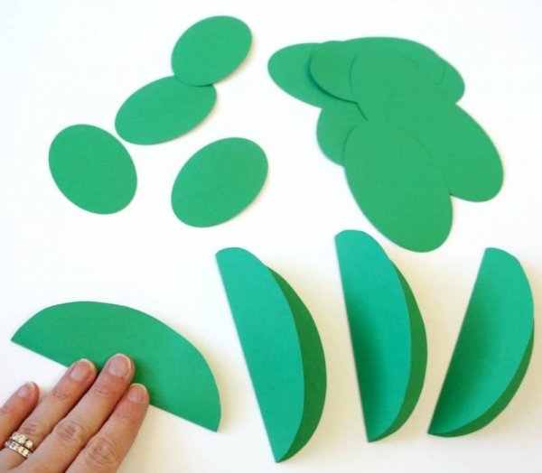 Кактус из цветной бумаги