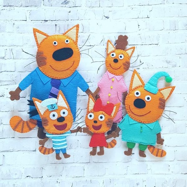 Карамелька из фетра