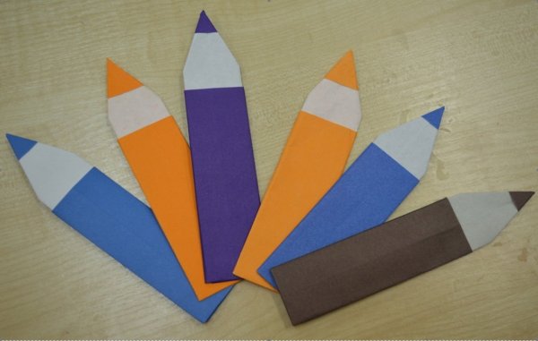 Закладка карандаш из картона