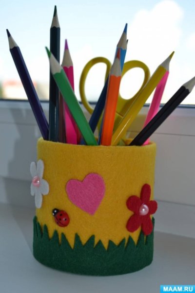 Стаканчики для карандашей из фетра