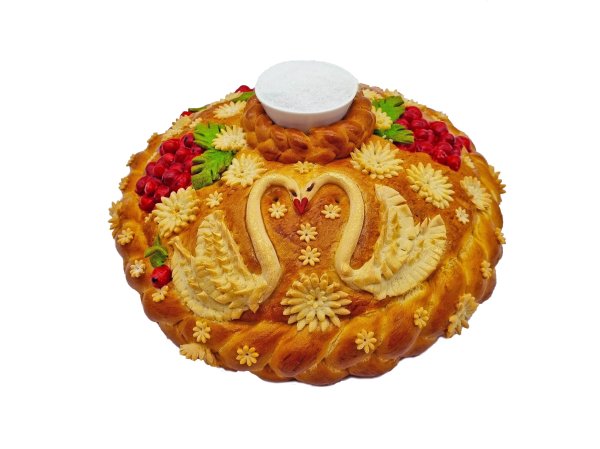 Свадебный каравай с лебедями