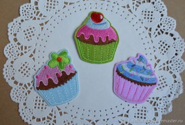 Объемная аппликация кекс