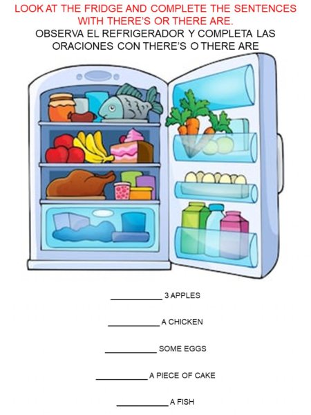 Холодильник с продуктами