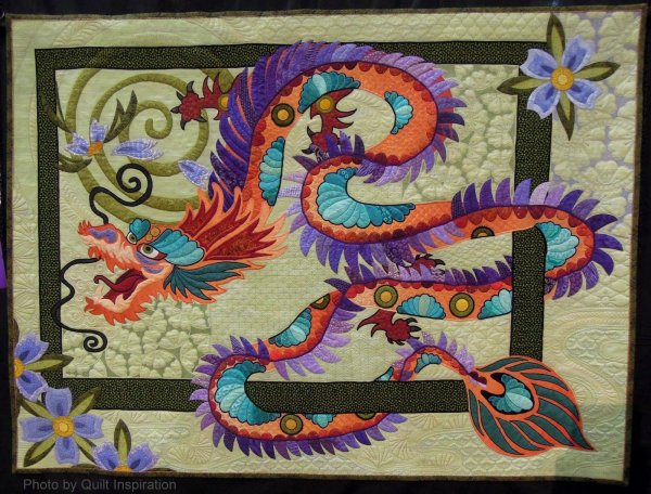 Тканевые аппликации дракон