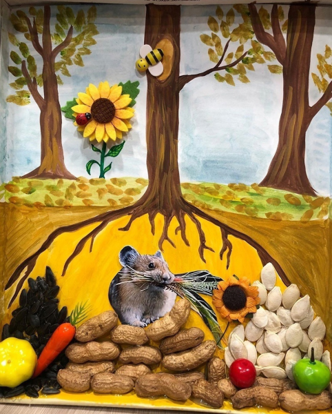 Осенняя поделка Мышкина норка