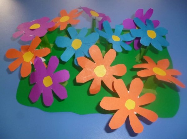 Аппликация Цветочная клумба в старшей группе