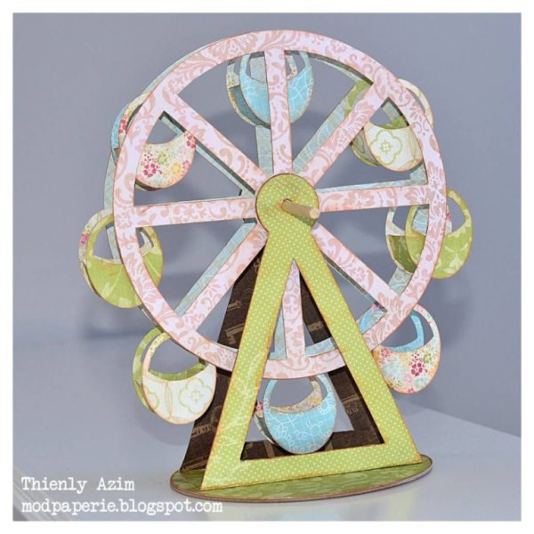 Колесо обозрения из бумаги