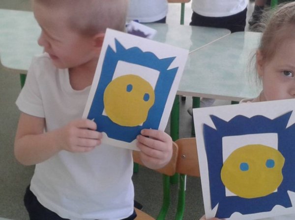 Аппликация Колобок во второй младшей группе