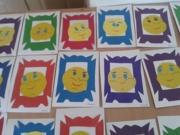 Аппликация Колобок в младшей группе