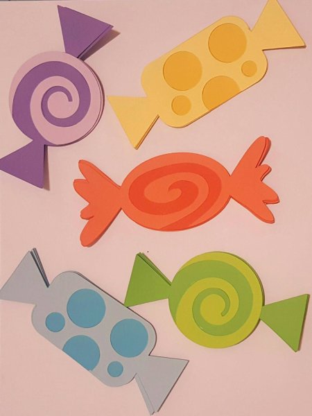 Аппликация сладости из цветной бумаги