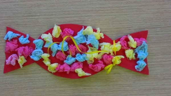 Поделка с конфетой для мамы