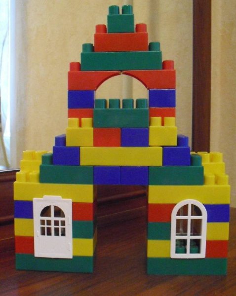 Постройки из конструктора в средней группе