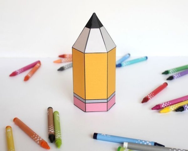 Объемный карандаш из бумаги
