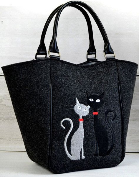 Сумка с аппликацией кошки