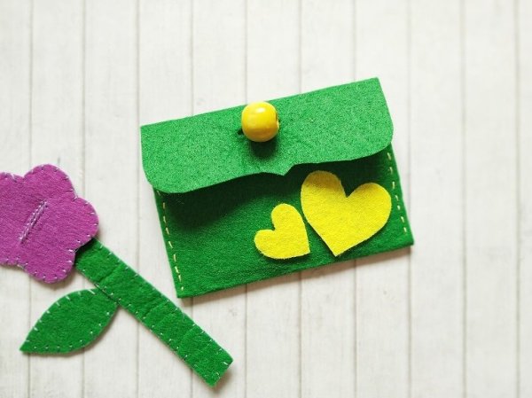 Подарок маме из фетра
