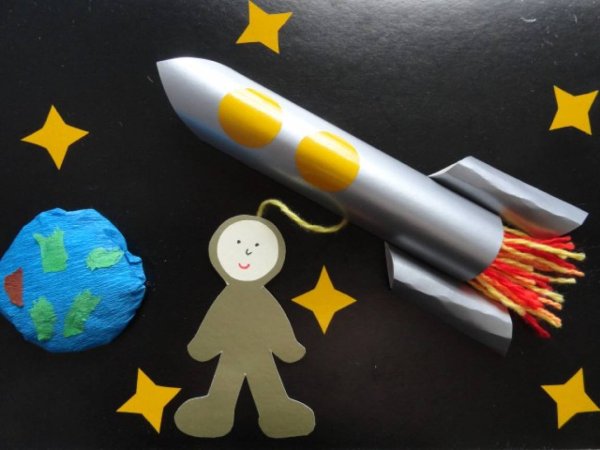 Поделки ко Дню космонавтики