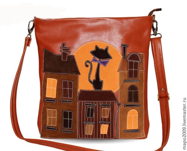 Сумка с аппликацией из кожи