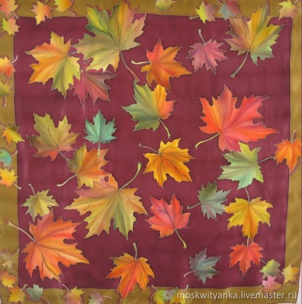 Платок с осенними листьями