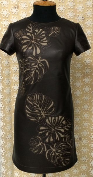 Кожаное платье с вышивкой