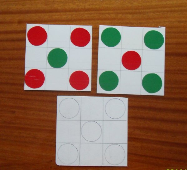 Аппликация в младшей группе красивая салфеточка