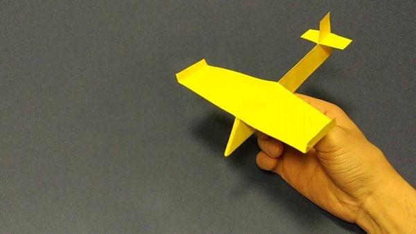 Самолет из картона