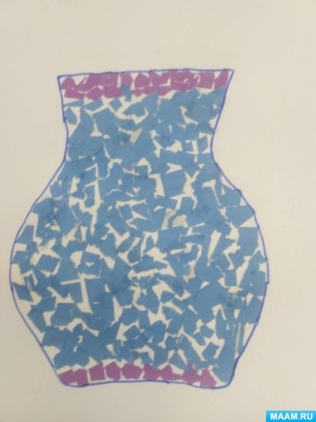 Ваза из кусочков бумаги