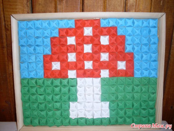 Мозаика из бумажных квадратиков