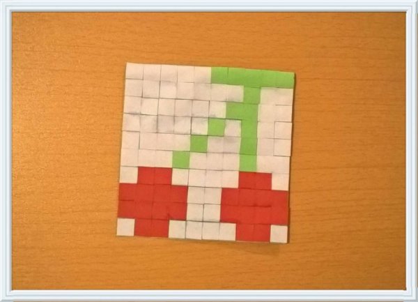 Мозаика из бумажных квадратиков