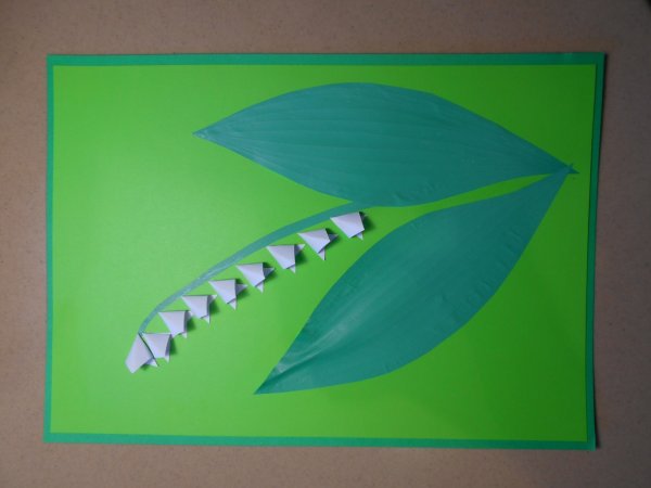 Аппликация Ландыши из бумаги