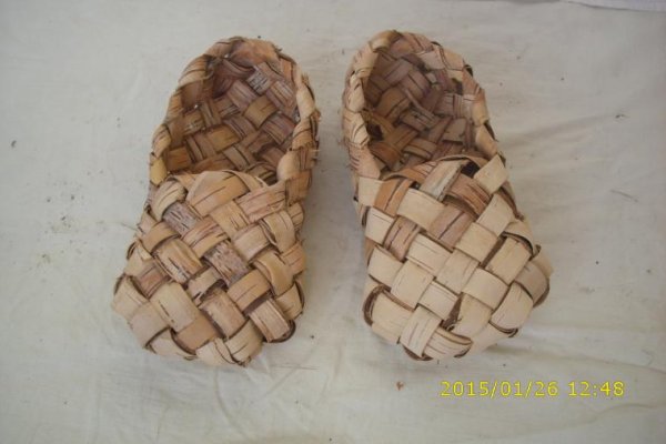 Плетение лаптей