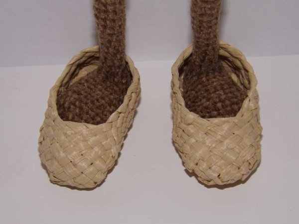 Лапти для домовенка