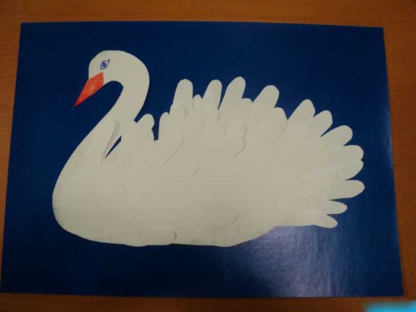 Аппликация из ладошек