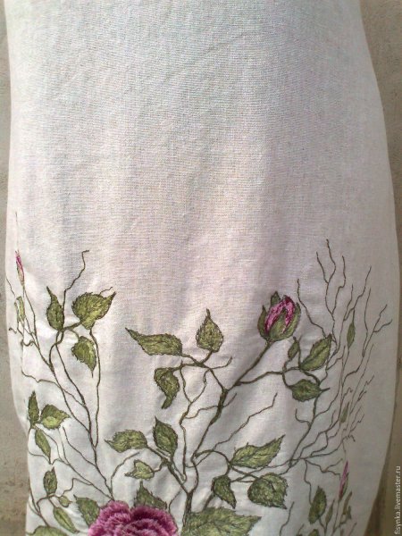 Платье льняное вышитое