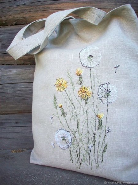 Вышитые льняные сумки