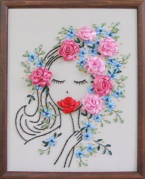 Панно с вышивкой лентами