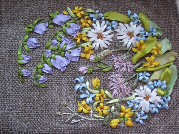 Вышивка лентами полевые цветы
