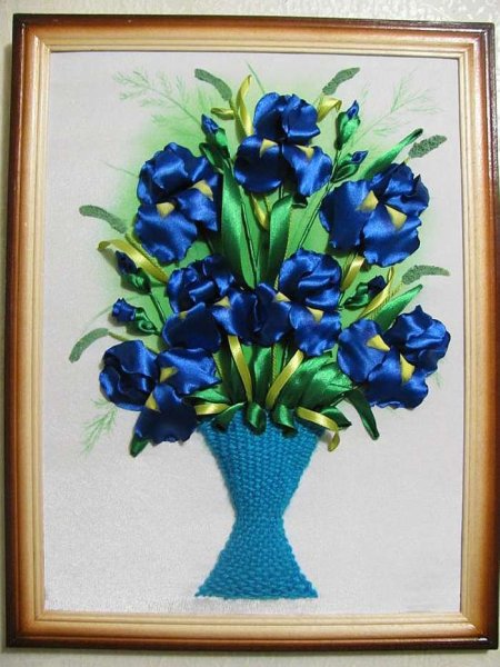 Панно с вышивкой лентами