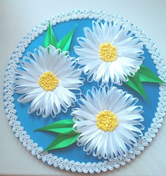 Панно ромашки