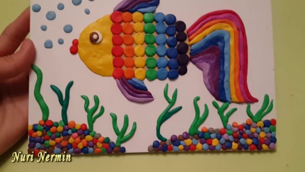 Рыбка из пластилина