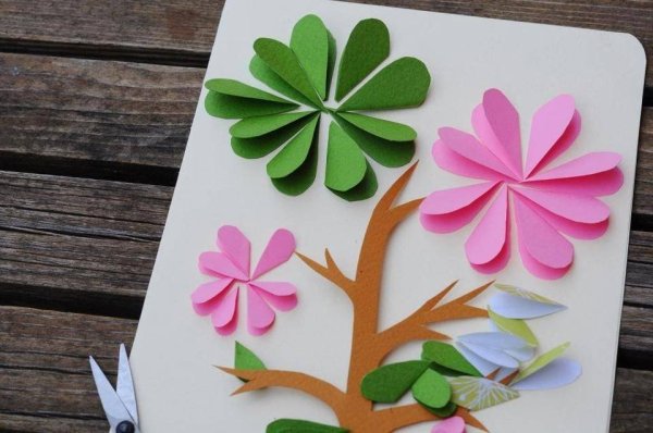 Красивые цветы из цветной бумаги