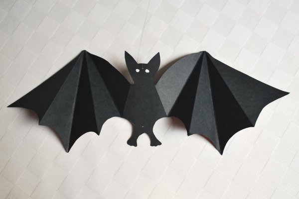 Поделка летучая мышь на Хэллоуин