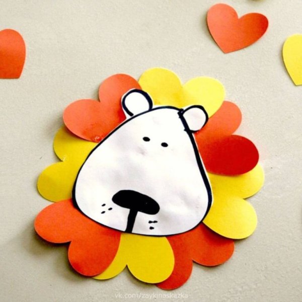 Лев из цветной бумаги