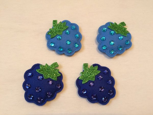 Заколки из фетра малинки