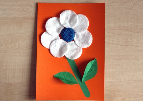 Подарок маме из ватных дисков