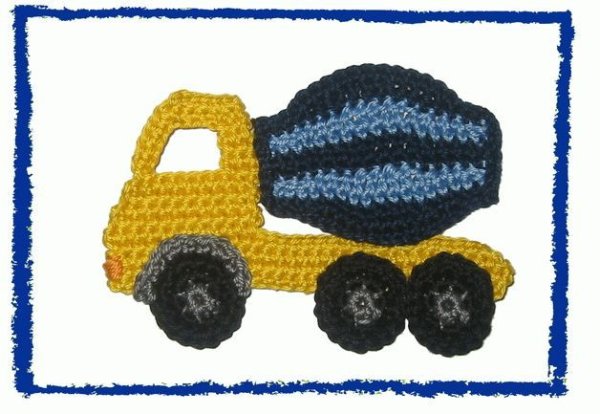 Вязаная аппликация машинка