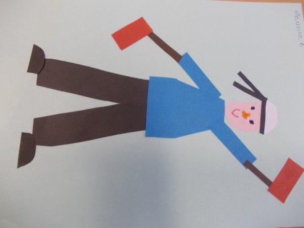 Матрос с сигнальными флажками старшая группа