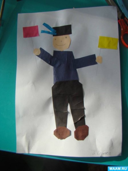 Матрос с сигнальными флажками старшая группа